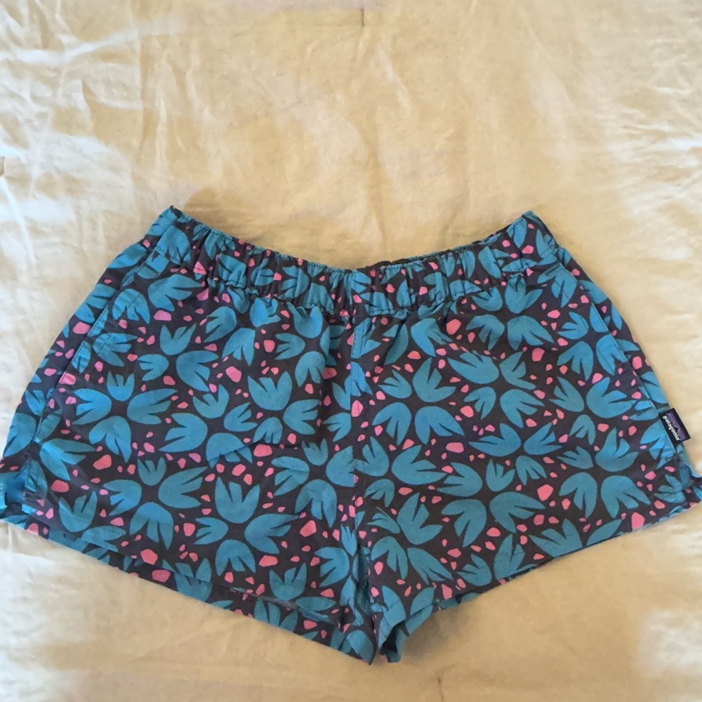 PATAGONIA WOMEN'S BARELY BAGGIES 2.5" SHORTS POLLEN CONFETTI DOLOMITE BLUE LARGE - Picture 2 of 2